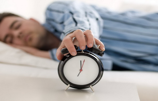 Уменьшается ли с возрастом потребность в сне?